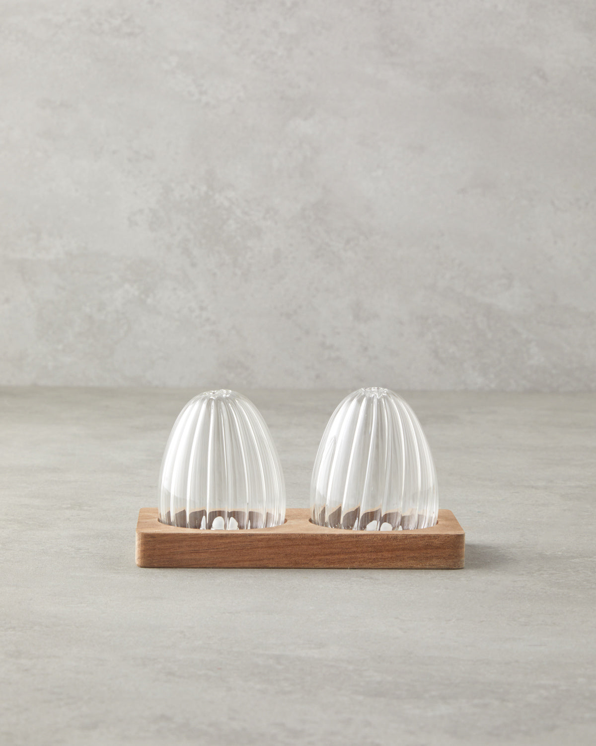 Octavia Borosilicate-Acacia 2 pcs Salt and Pepper Shaker 6x8 cm Transparent