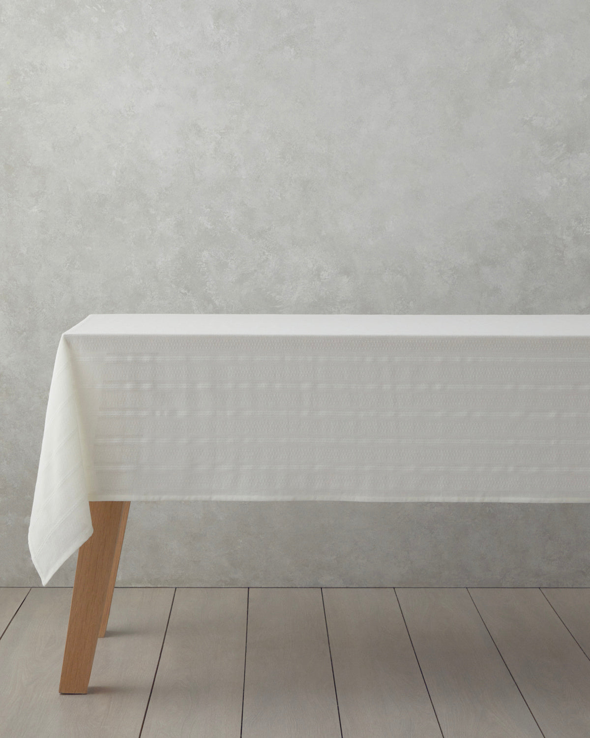 Strides Cotton Table Cloth 140x200 cm Cream (view 2)