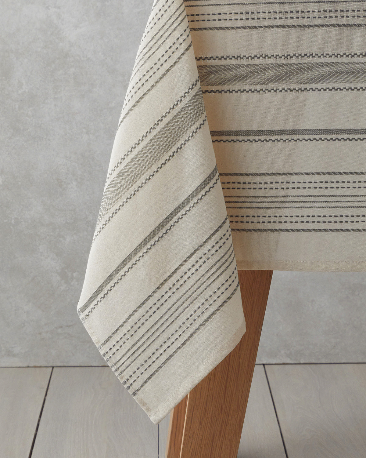 Cotton Table Cloth 140x200 cm Cream - Green (view 2)
