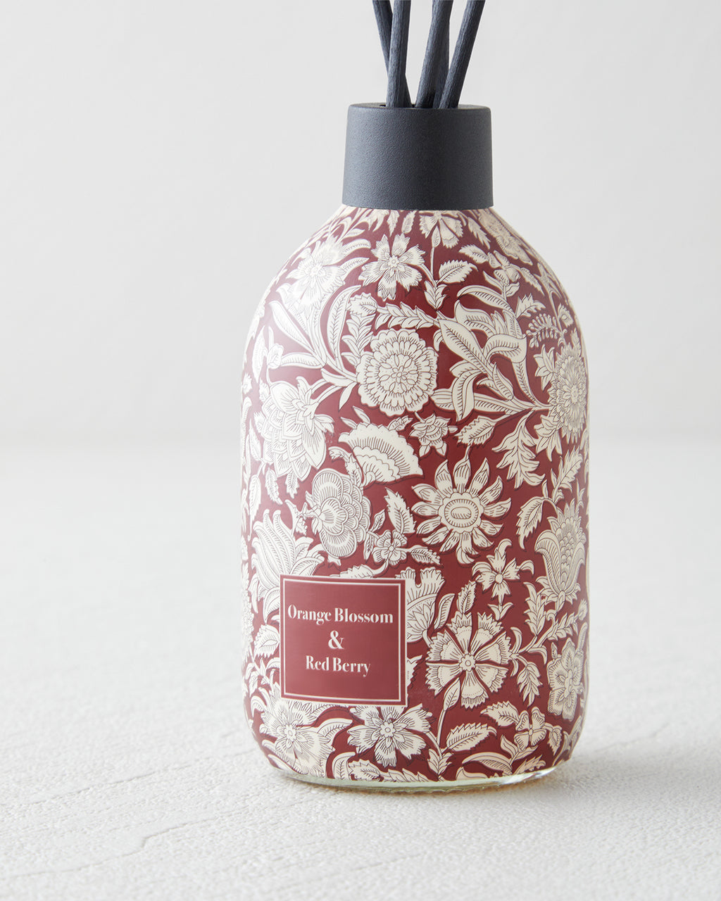 Orange Blossom & Red Berry Reed Diffuser 100 ml (view 3)