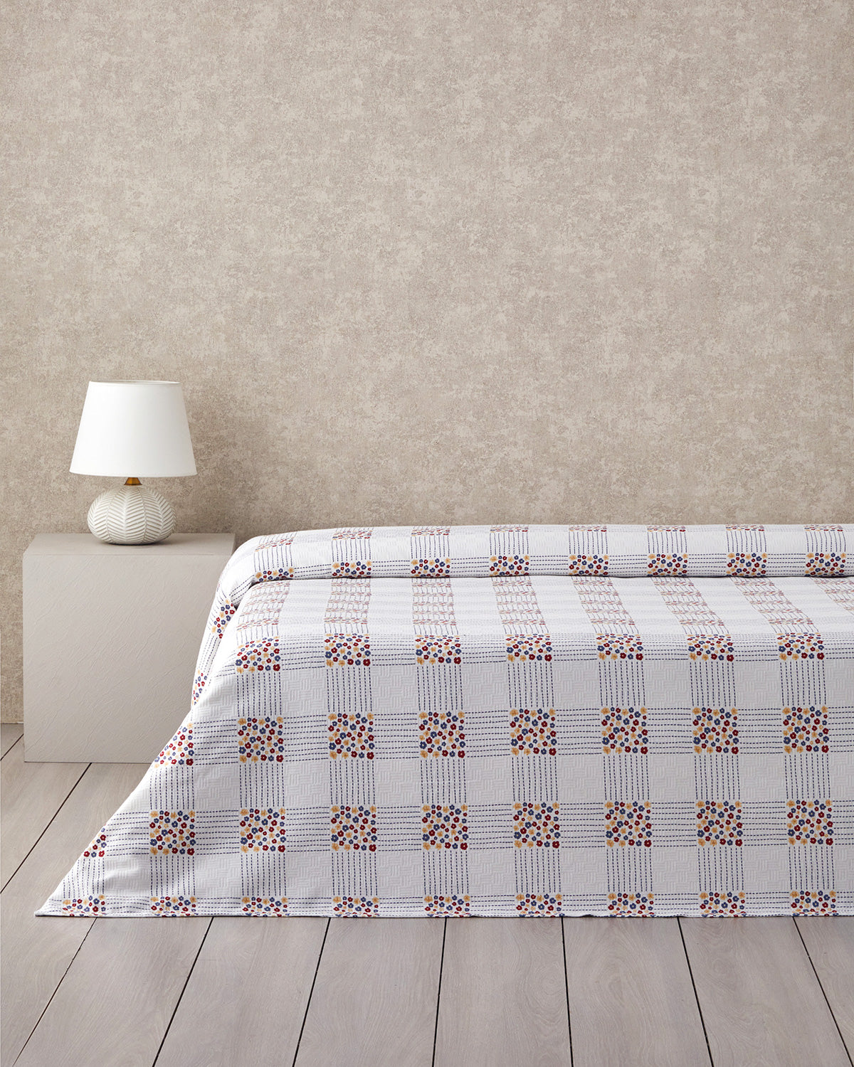 Daisy Plaid Printed Cotton Summer Blanket Blue (view 9)