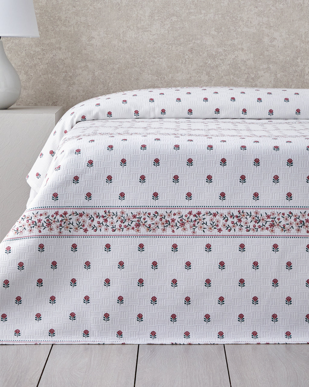 Floral Lines Printed Cotton Summer Blanket Powder - King 240x220 cm (view 2)