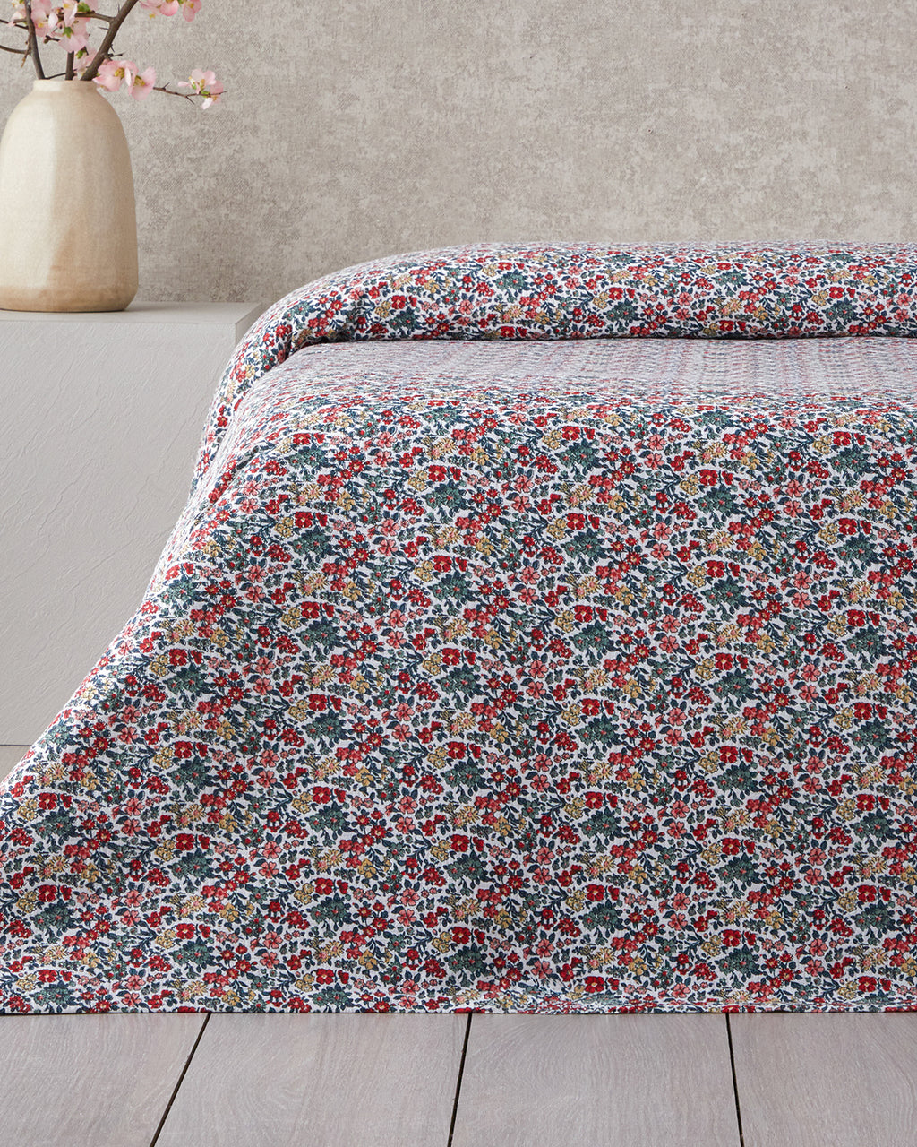 Posy Garden Printed Cotton Summer Blanket Red - Double 200x220 cm (view 2)