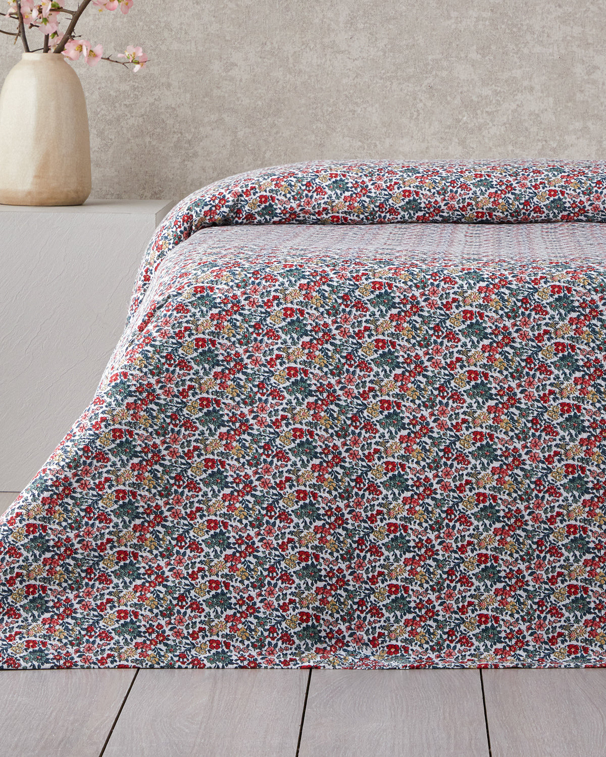 Posy Garden Printed Cotton Summer Blanket Red - Double 200x220 cm (view 2)