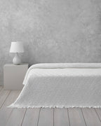 Elegant Dream Jacquard Double Ruffled Summer Blanket 200x220 cm White