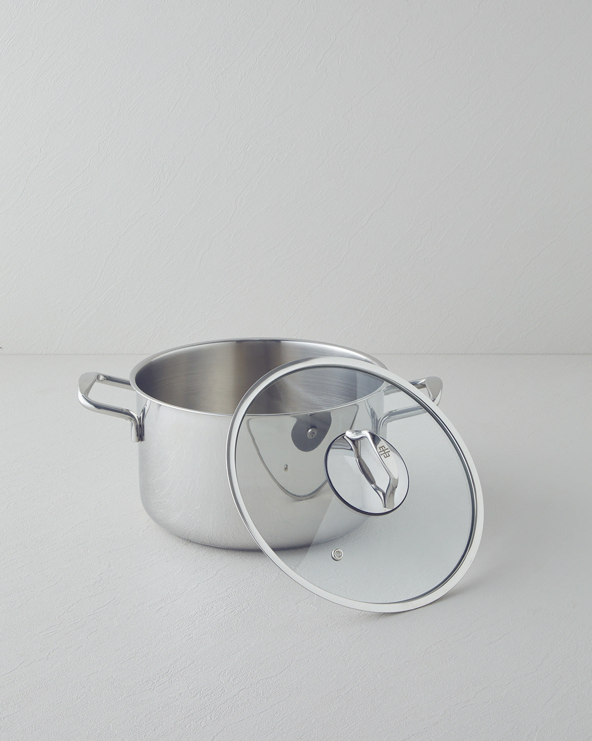 Glow Steel Deep Pot Silver (view 13)