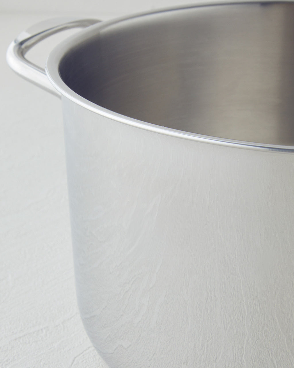 Glow Steel Deep Pot Silver (view 15)