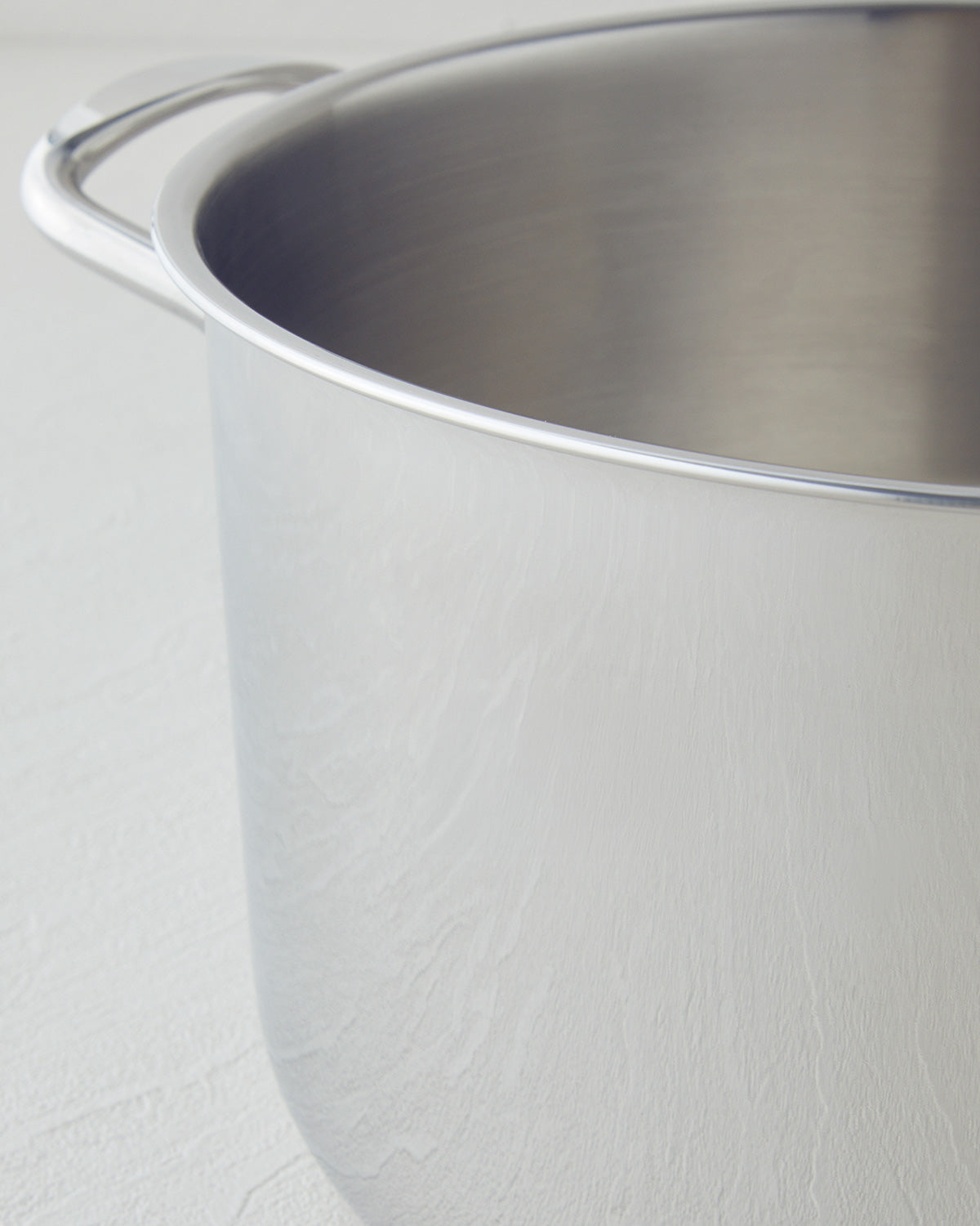 Glow Steel Deep Pot Silver (view 15)