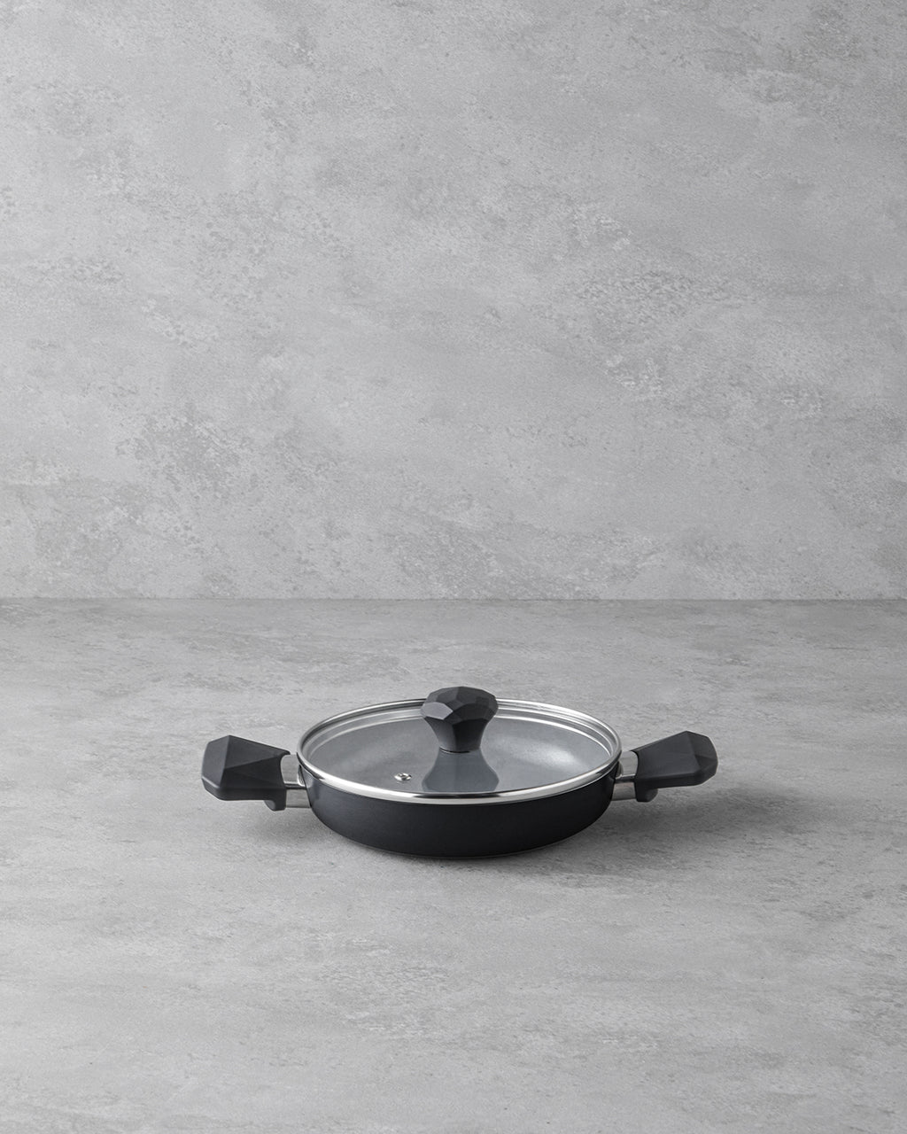 CeraWell with Cover Omelet Pan 20 cm Black
