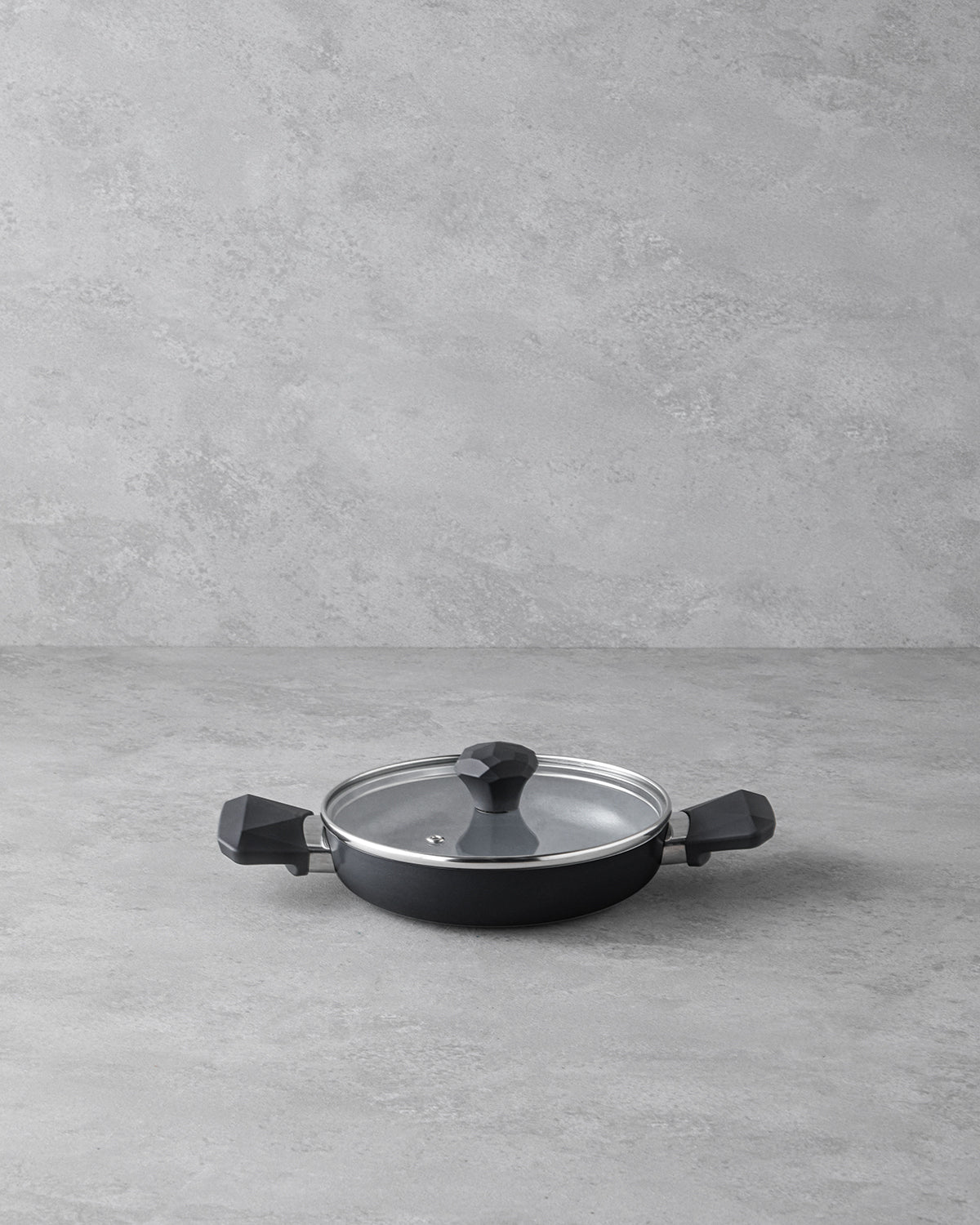 CeraWell with Cover Omelet Pan 20 cm Black