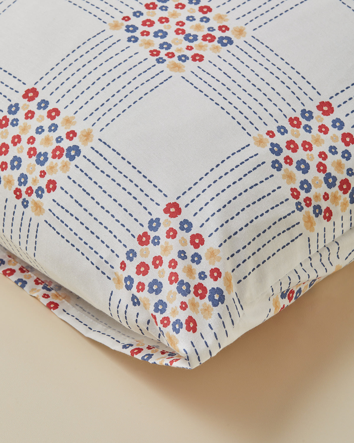 Daisy Plaid Easy Iron 2 pcs Pillowcase 50x70 cm Red - Blue (view 3)