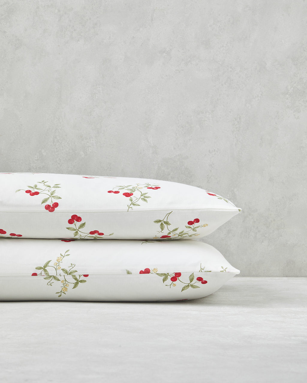 Cherry Blossom Easy Iron 2 pcs Pillowcase 50x70 cm White - Red (view 2)