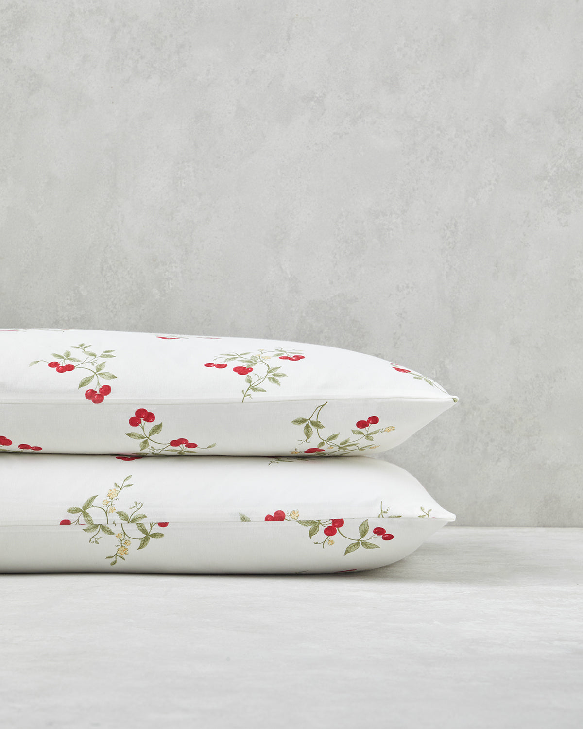 Cherry Blossom Easy Iron 2 pcs Pillowcase 50x70 cm White - Red (view 2)