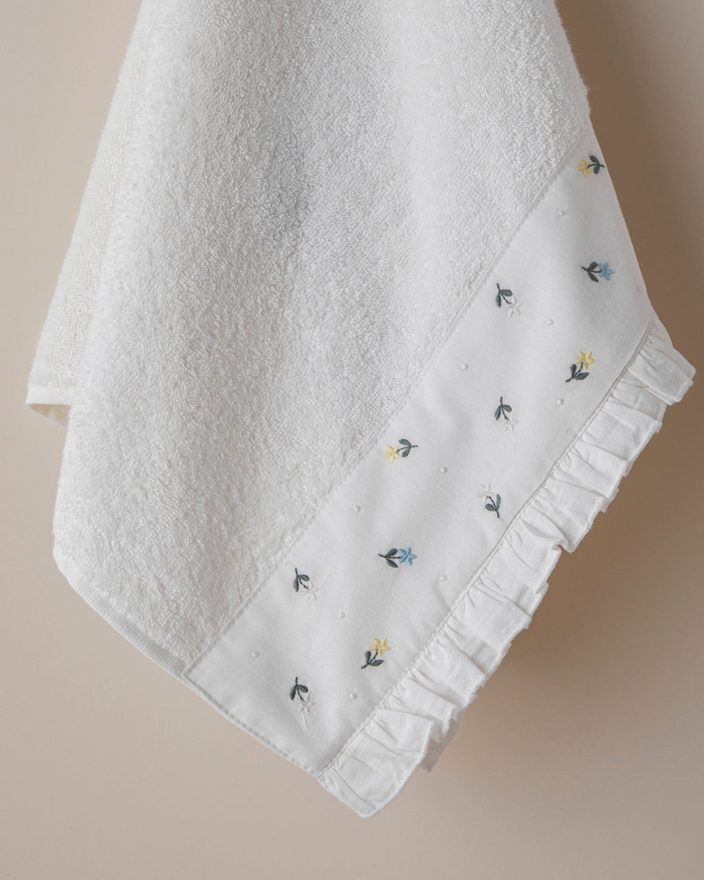Floral Garden Cotton Embroidered Face Towel 50x80 cm Ecru (view 2)