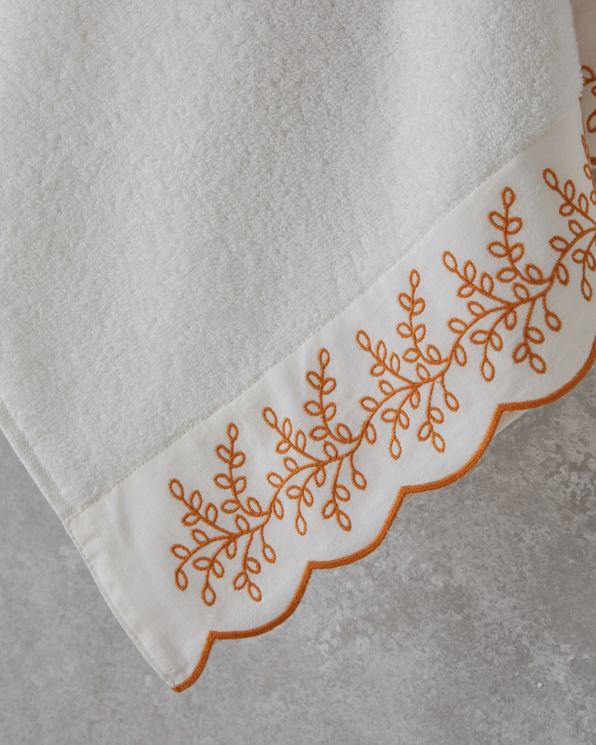 Cotton Brode Face Towel 50x80 cm - Ecru - Green (view 2)