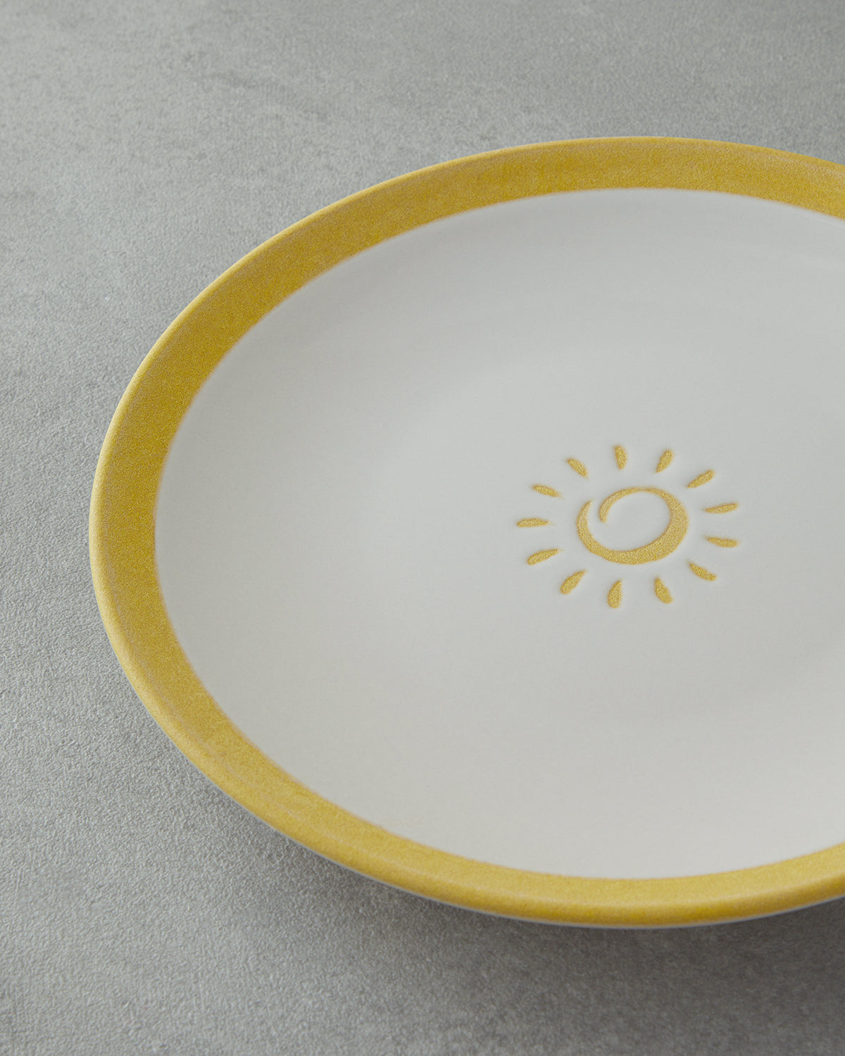 Sunny Ceramic Breakfast Set 26 Pieces, 6 Servings Yellow (view 10)