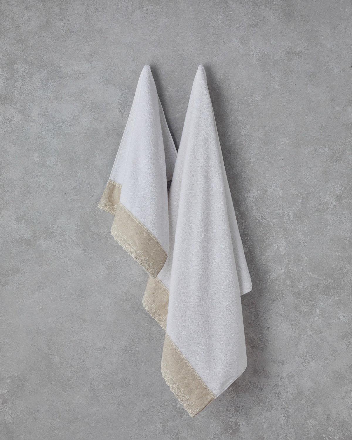 Linda Cotton Embroidered Face Towel 50x90 cm White (view 3)