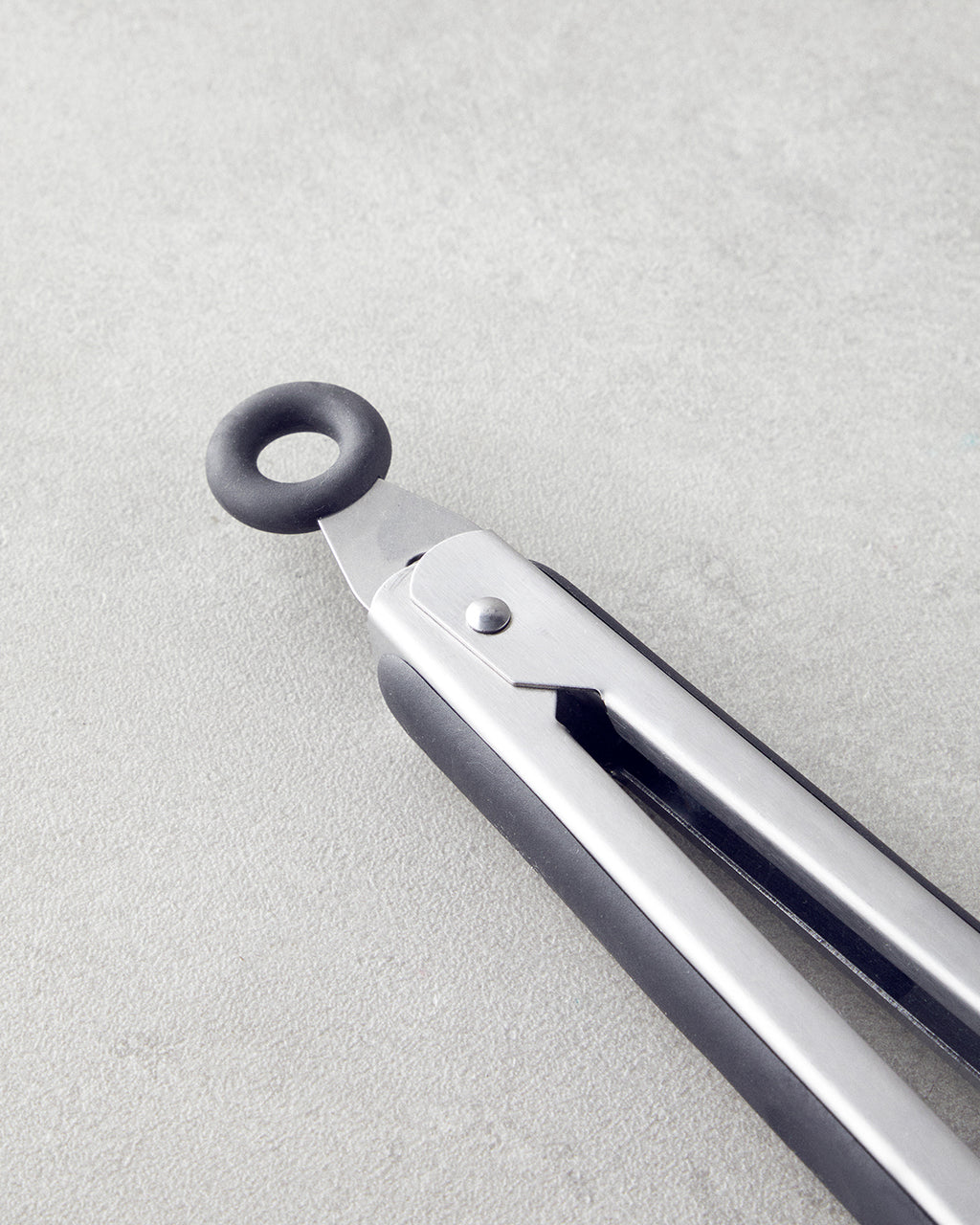 Stainless Steel Tongs 26 cm Black (view 3)