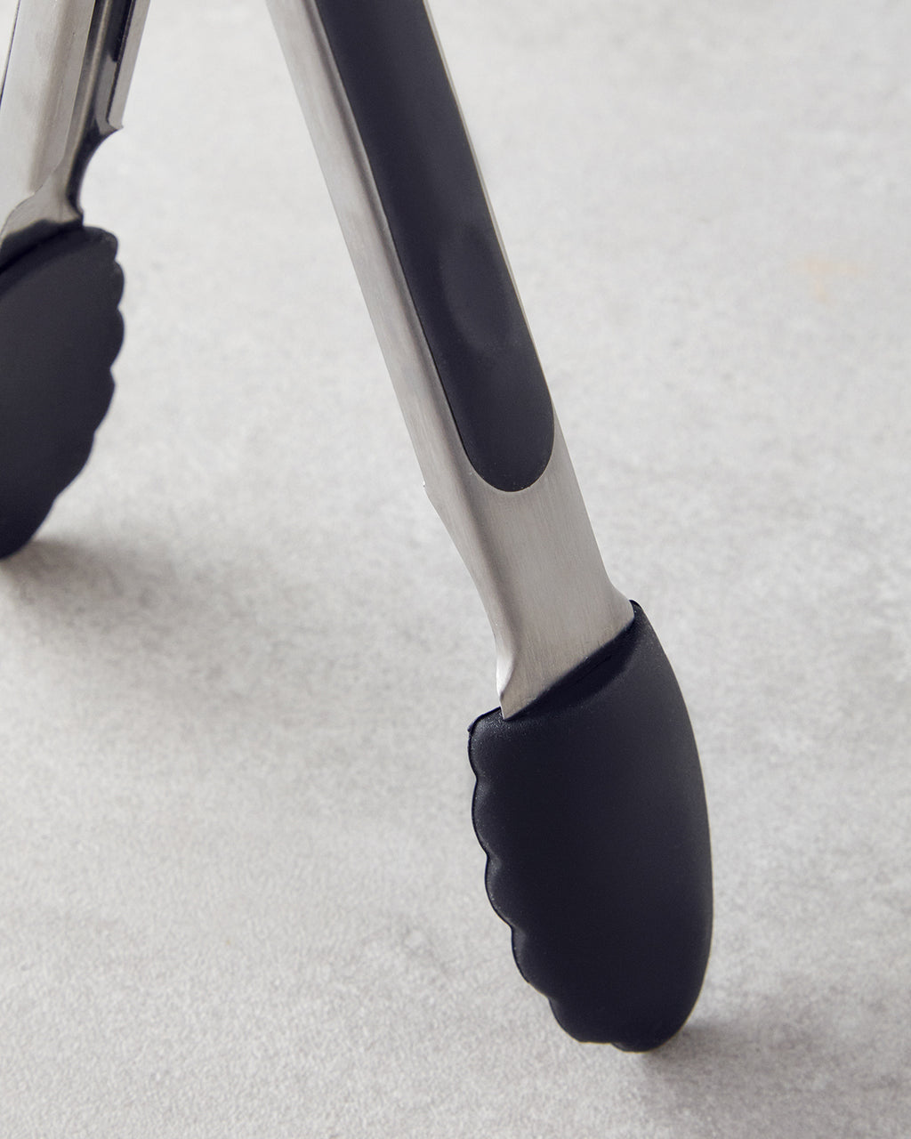 Stainless Steel Tongs 26 cm Black (view 5)