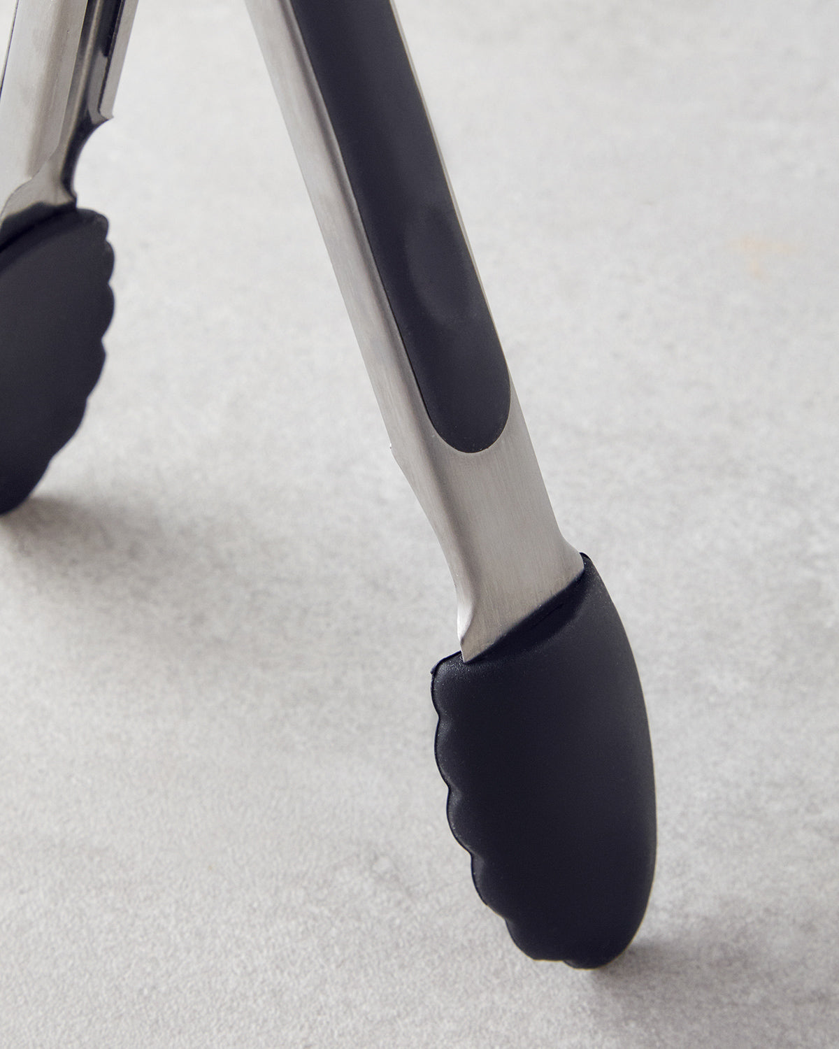 Stainless Steel Tongs 26 cm Black (view 5)