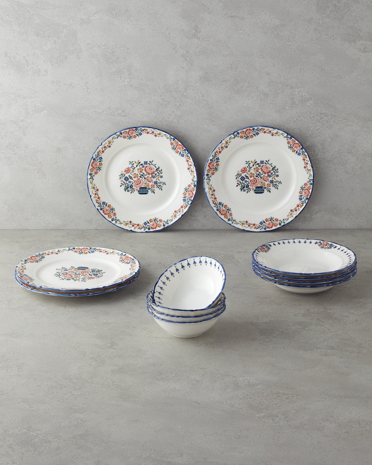 Pixel Porcelain Table Set 12 Pieces, 4 Servings Colored