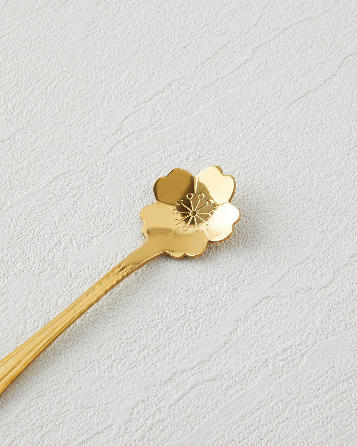 Luxe Flora Stainless Steel Dessert Spoon 4 Pieces Gold (view 4)