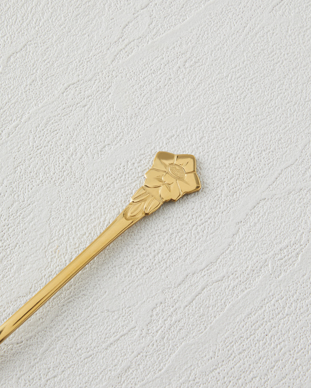 Flora Stainless Steel Cocktail Fork 4 Pieces Gold (view 2)