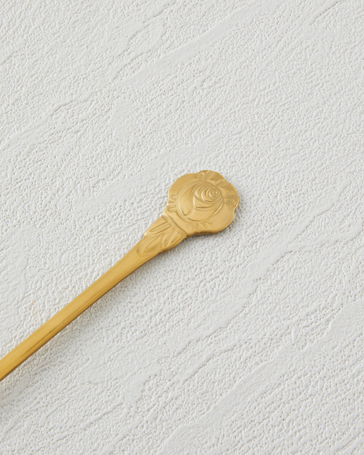 Flora Stainless Steel Cocktail Fork 4 Pieces Gold (view 3)