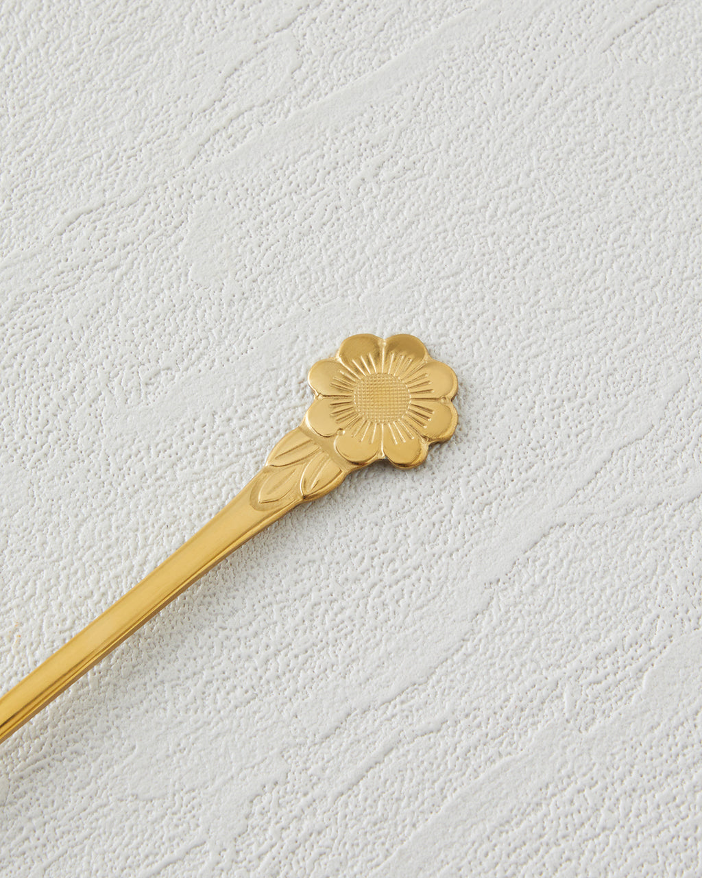 Flora Stainless Steel Cocktail Fork 4 Pieces Gold (view 4)