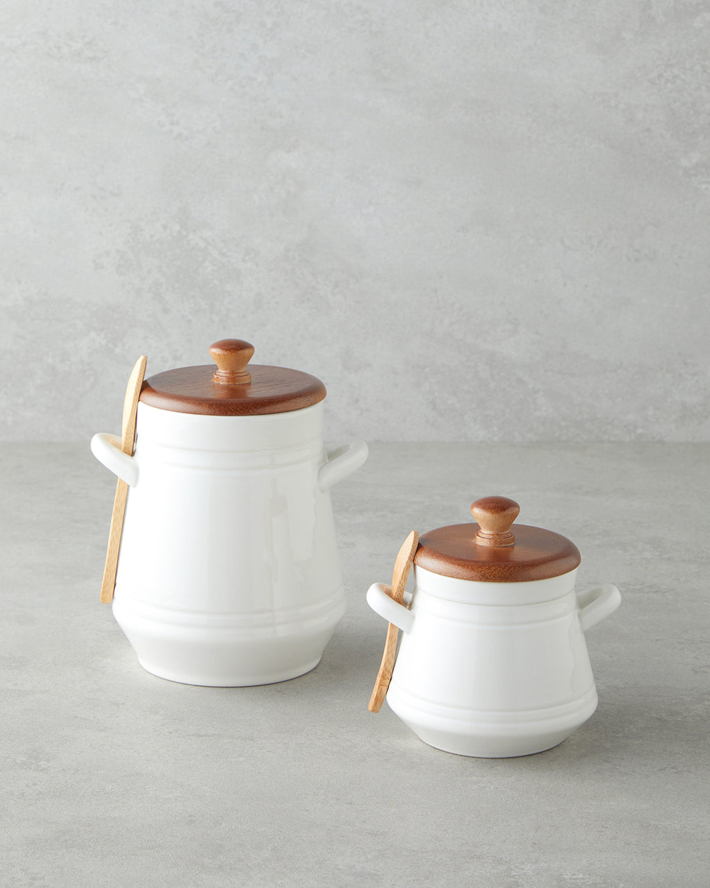 Vina Dolomite with Spoon Jar White (view 4)