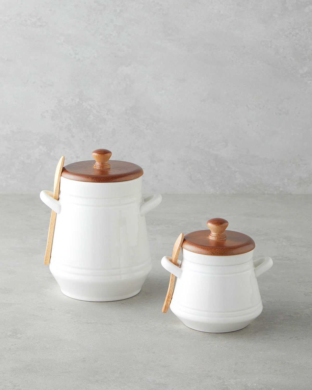 Vina Dolomite with Spoon Jar White (view 8)