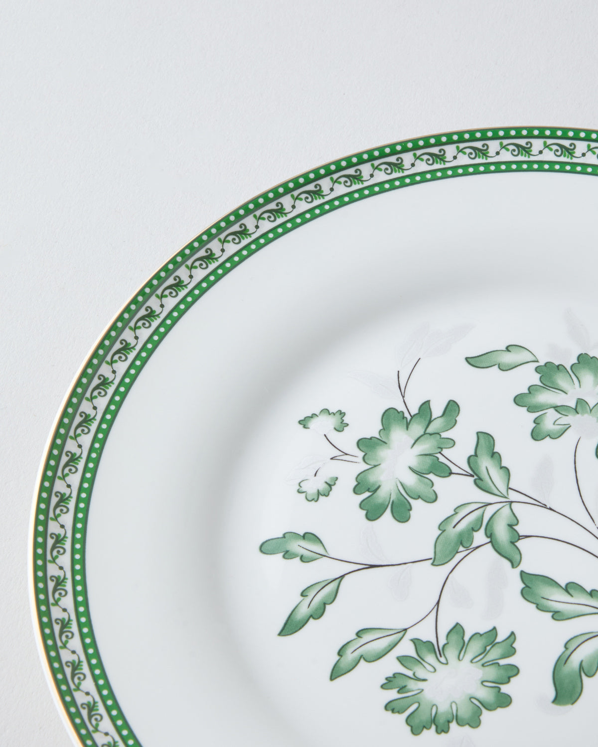 Layla Bone Porcelain Table Set 24 Pieces, 6 Servings Green (view 8)