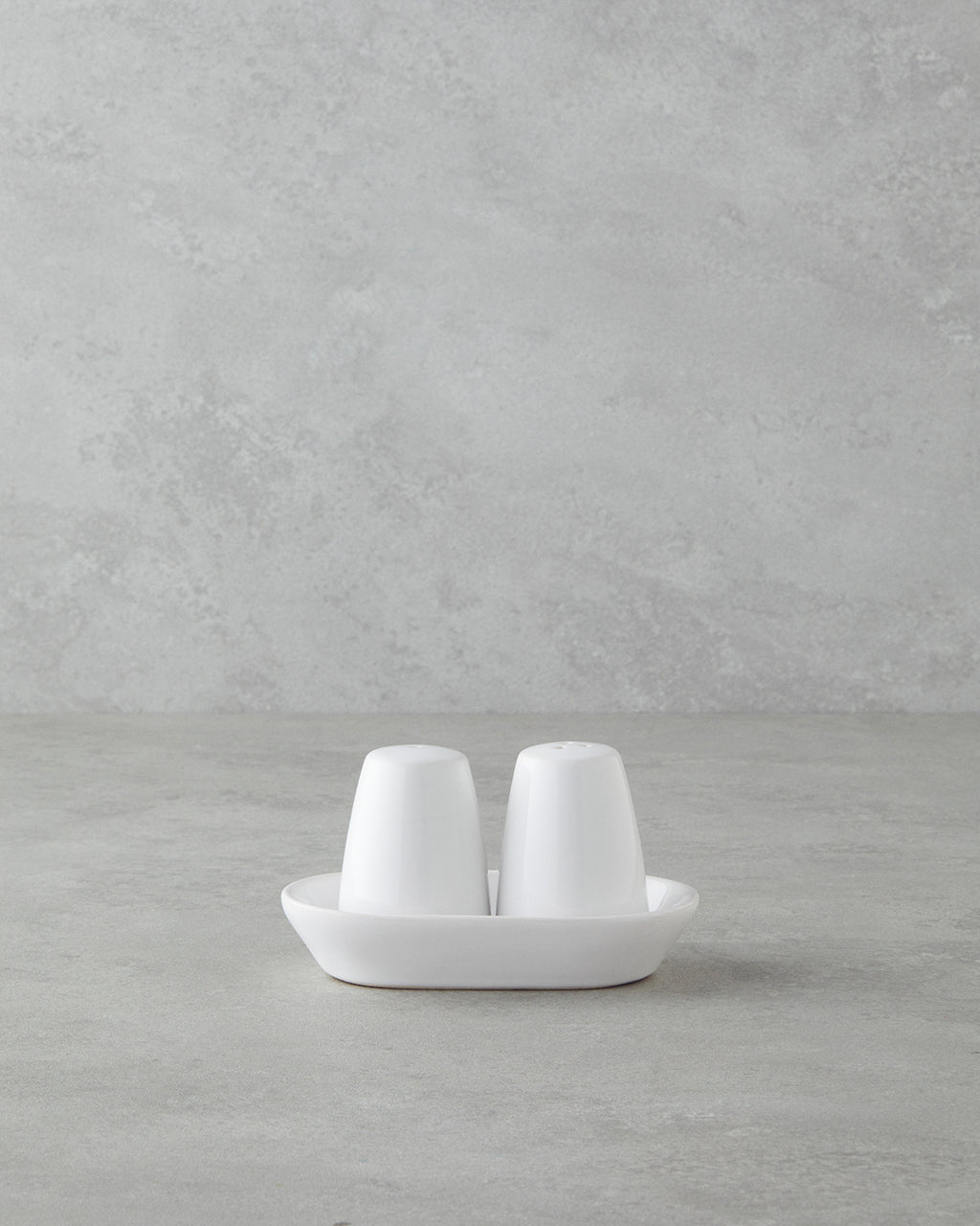 Ceramic 2 pcs Salt and Pepper Shaker 14x8 cm White