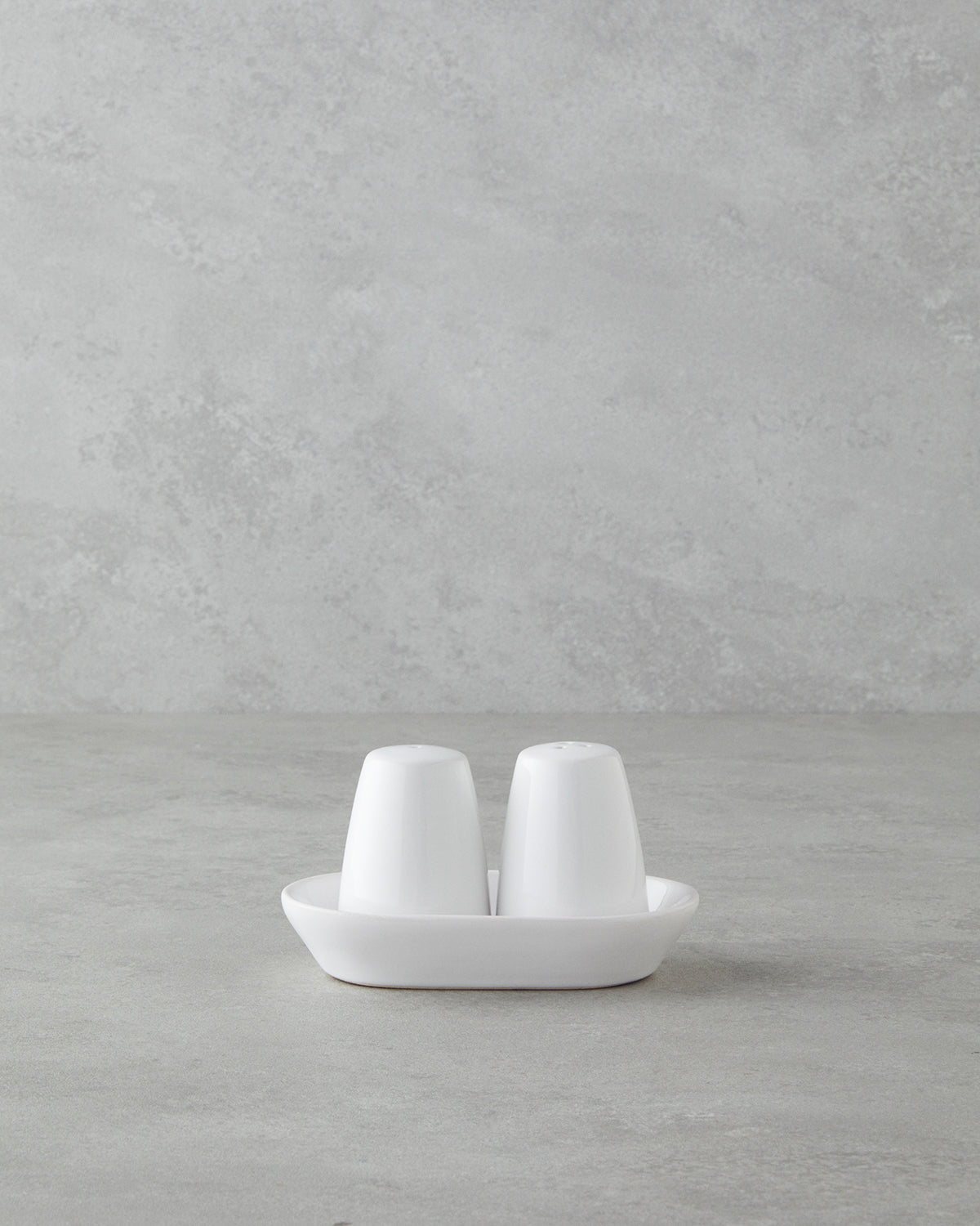 Ceramic 2 pcs Salt and Pepper Shaker 14x8 cm White