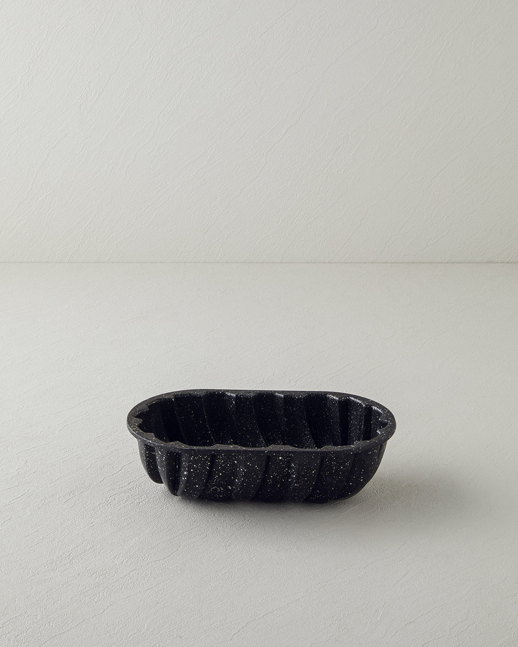 Premium Cast Baton Cake Mold 26 cm Black
