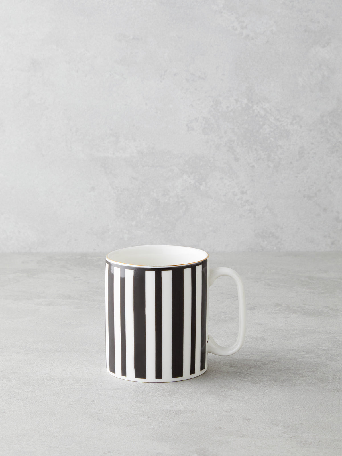Bone Porcelain Mug 290 ml Black - White - Gold