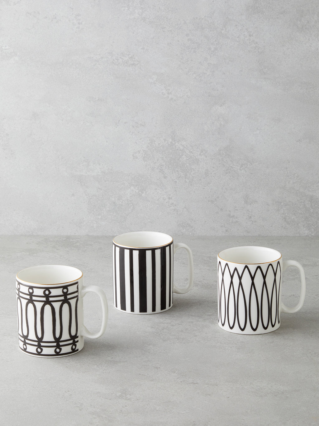 Bone Porcelain Mug 290 ml Black - White - Gold (view 3)