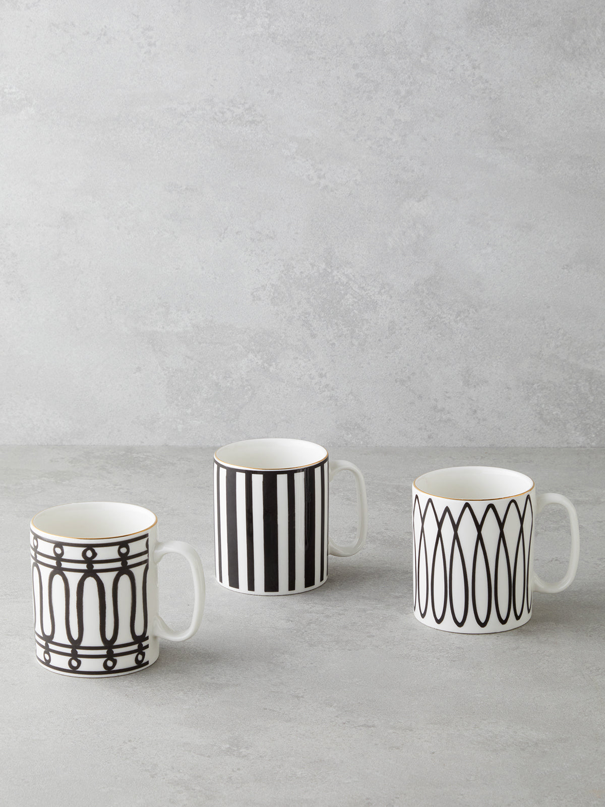 Bone Porcelain Mug 290 ml Black - White - Gold (view 3)