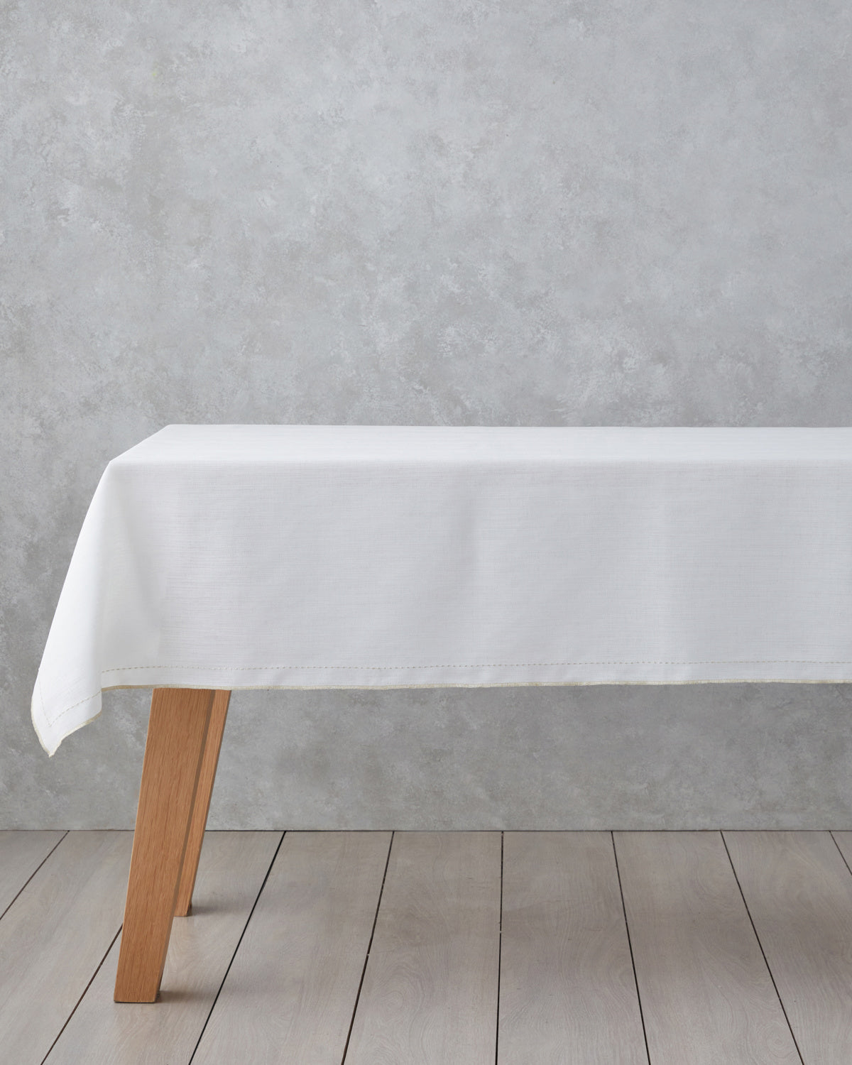 Celine Polyester Table Cloth 150x200 cm Gold (view 2)