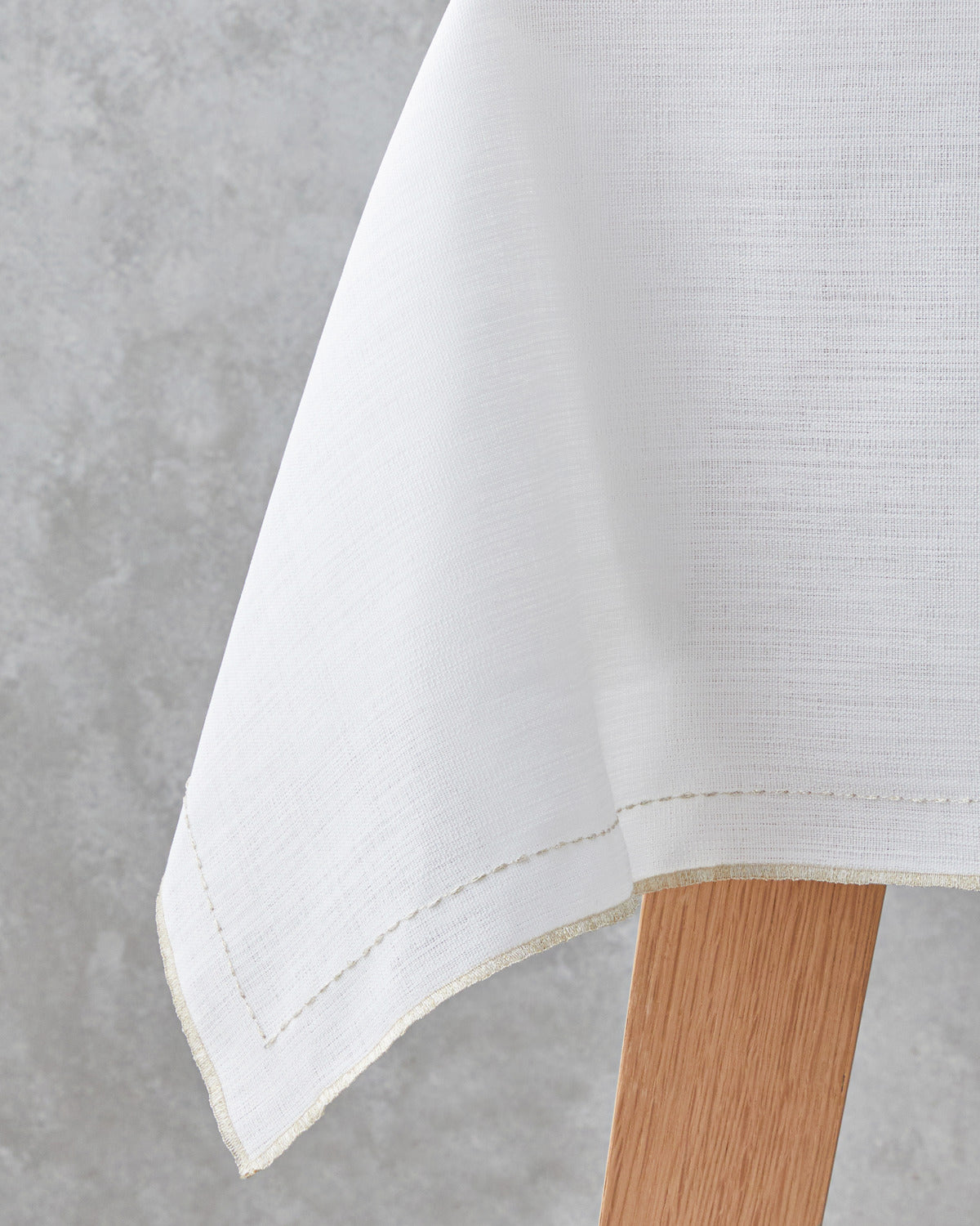 Celine Polyester Table Cloth 150x200 cm Gold (view 3)
