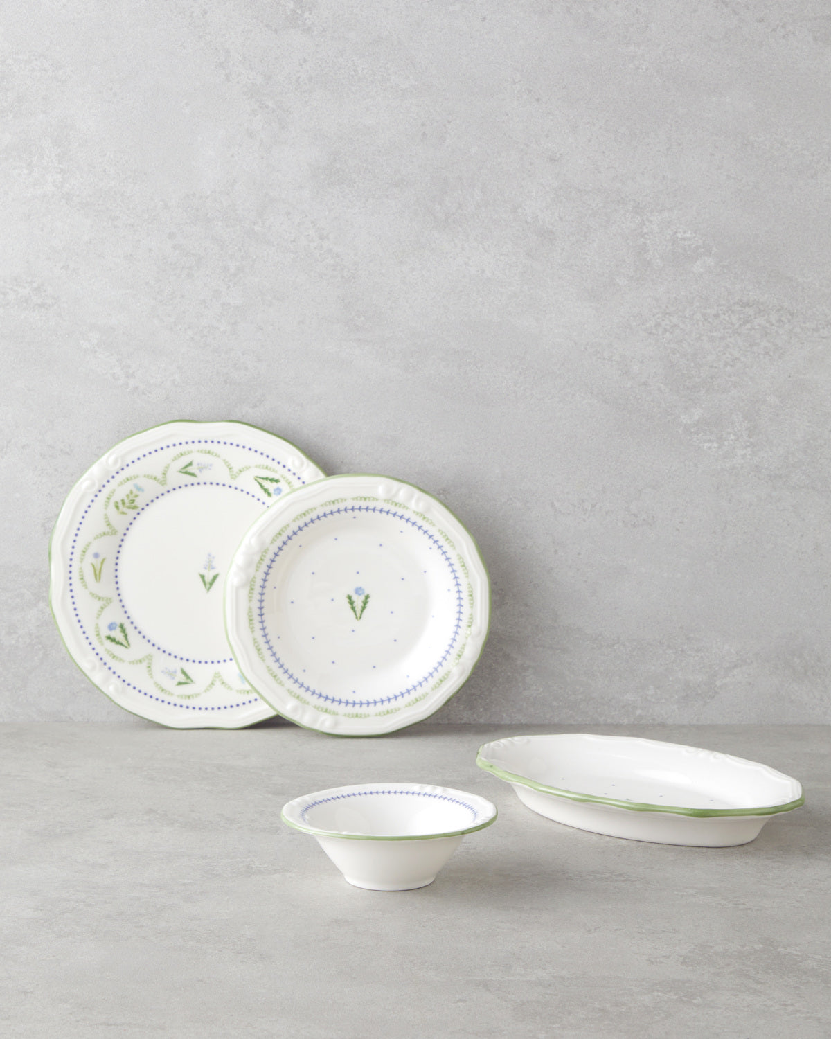 Lavender Porcelain Breakfast Set 12 Pieces, 6 Servings Green - Blue
