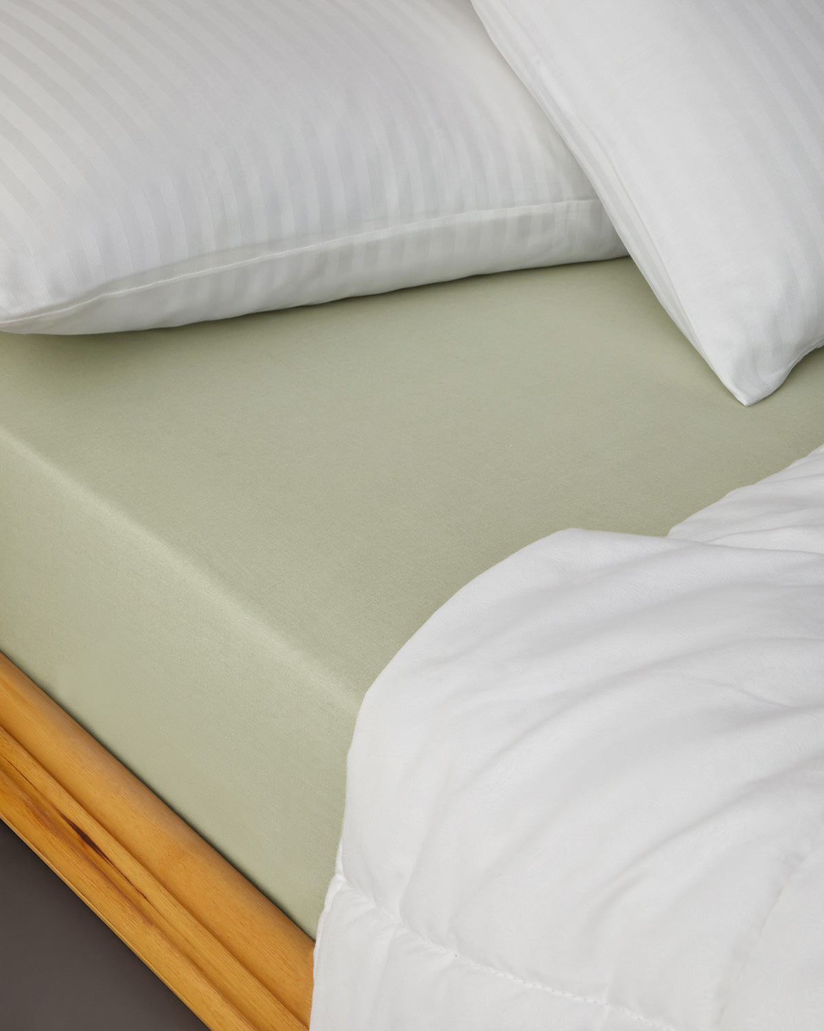Novella Premium Soft Cotton Fitted Sheet - Purple, Cream & more (view 36)