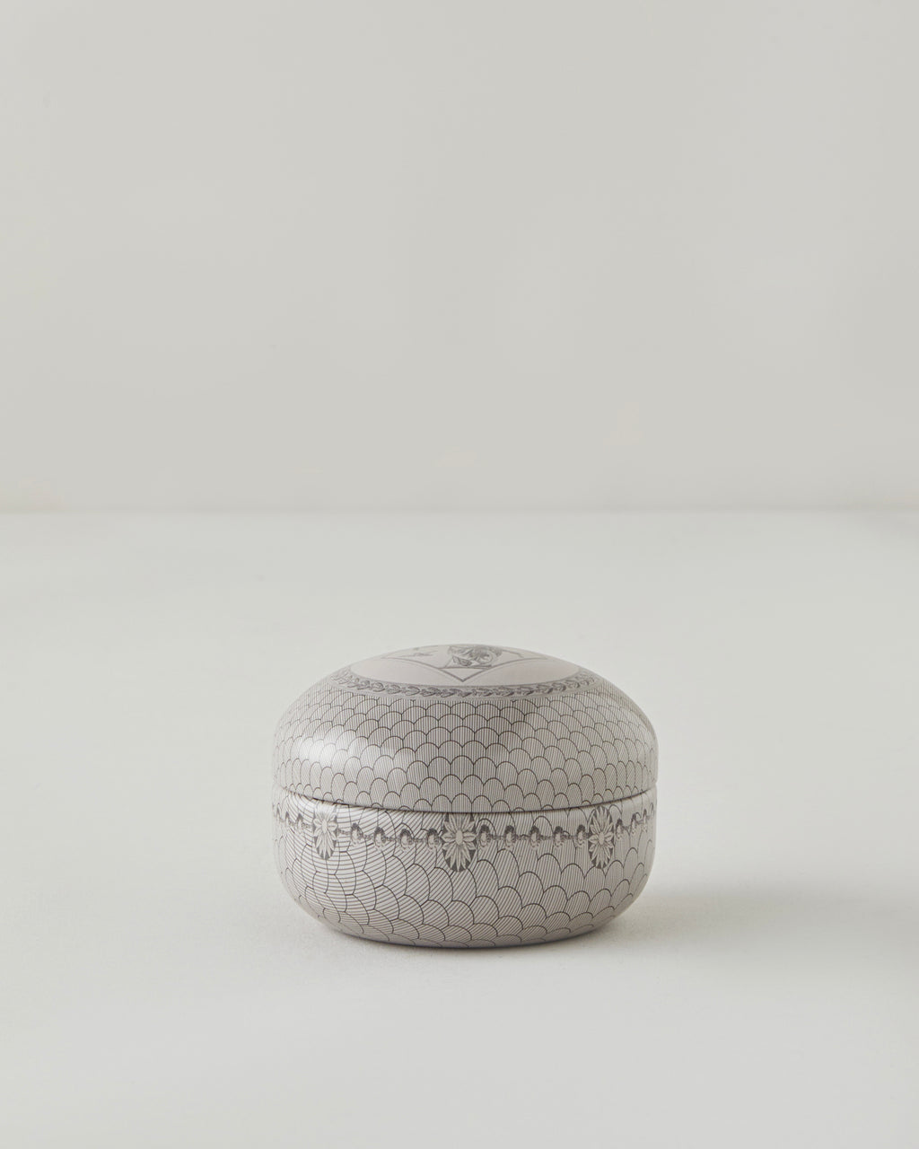 Vesta Scented Candle 170 g White