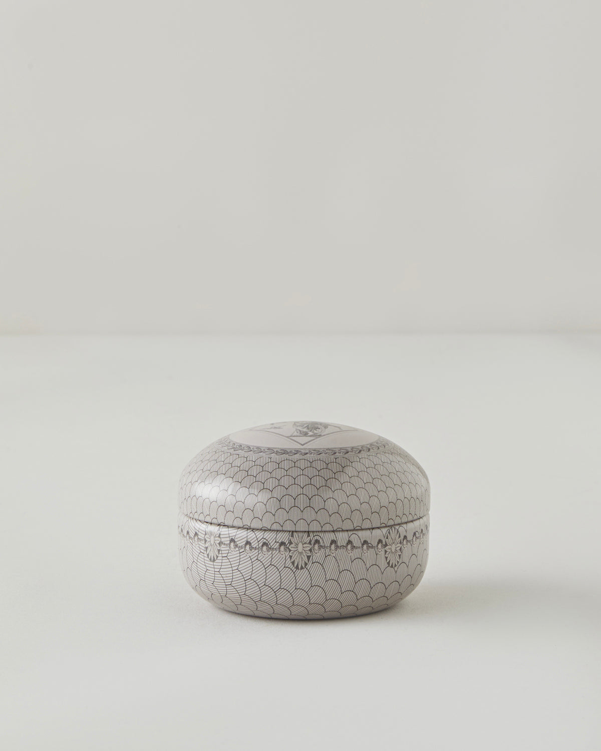 Vesta Scented Candle 170 g White
