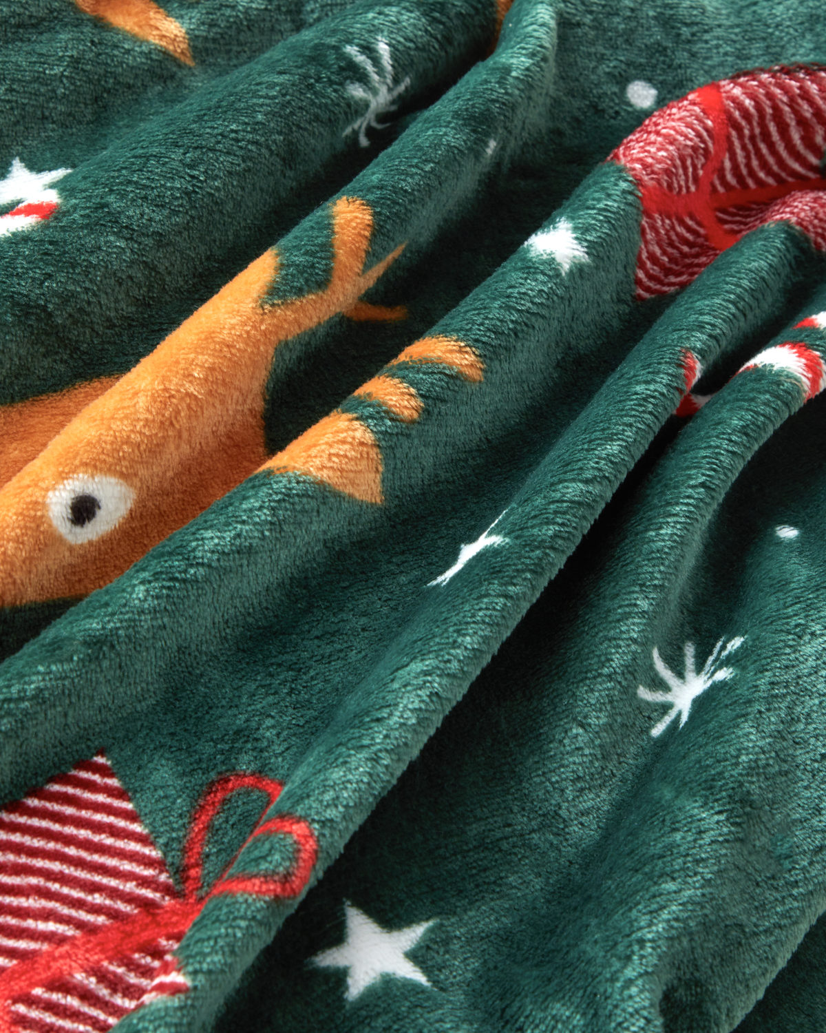 Happy Winter Sofa Throw 120x160 cm Green (view 3)