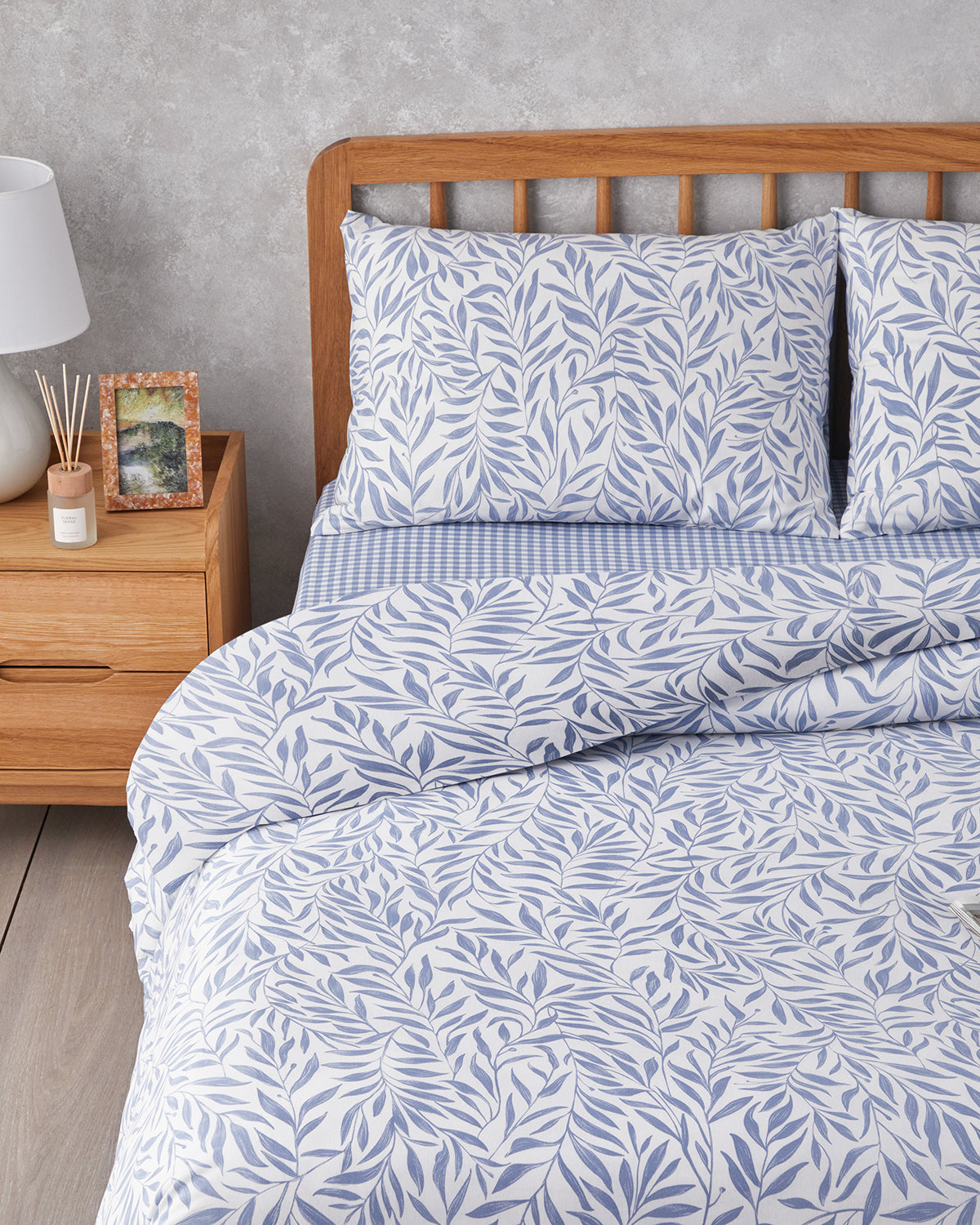 Leaf Dream Easy Iron Duvet Cover Set (view 14)