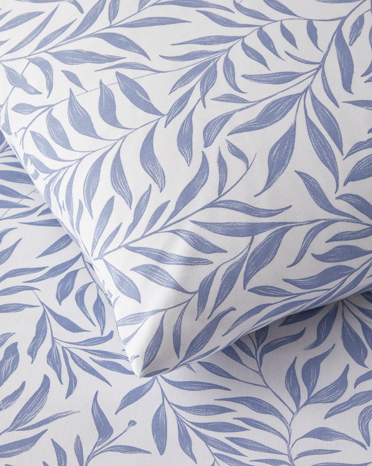 Leaf Dream Easy Iron Duvet Cover Set (view 16)