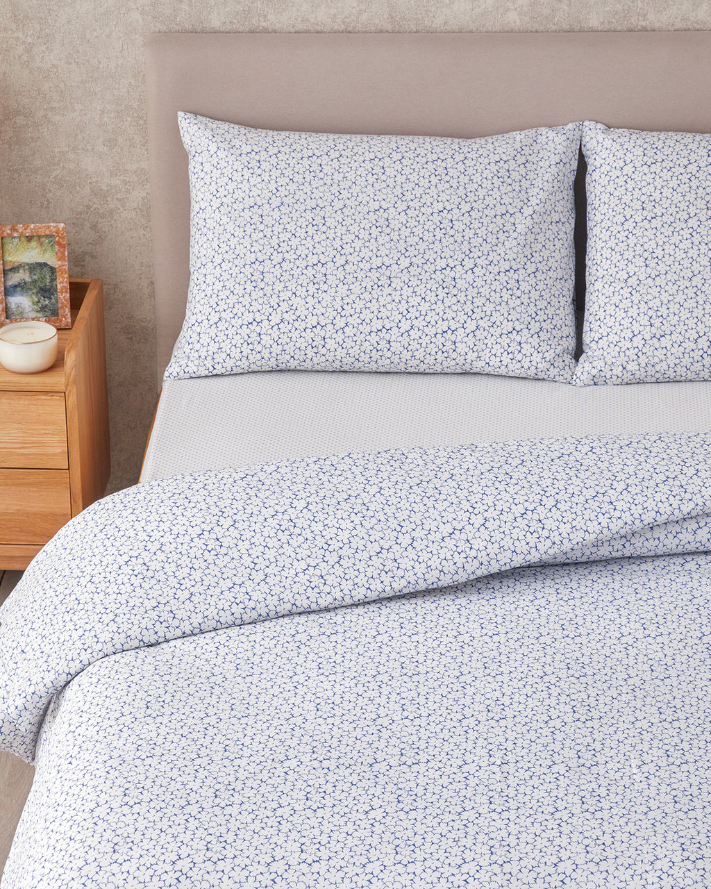 Sweet Violet Easy Iron Duvet Cover Set Oil (view 18)