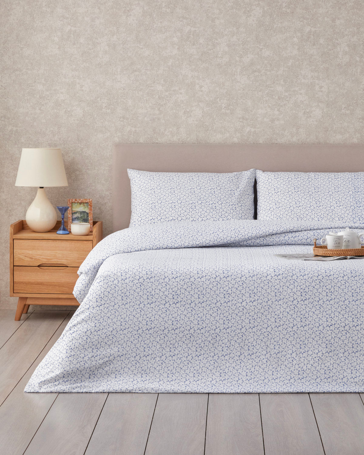 Sweet Violet Easy Iron Duvet Cover Set Oil (view 24)