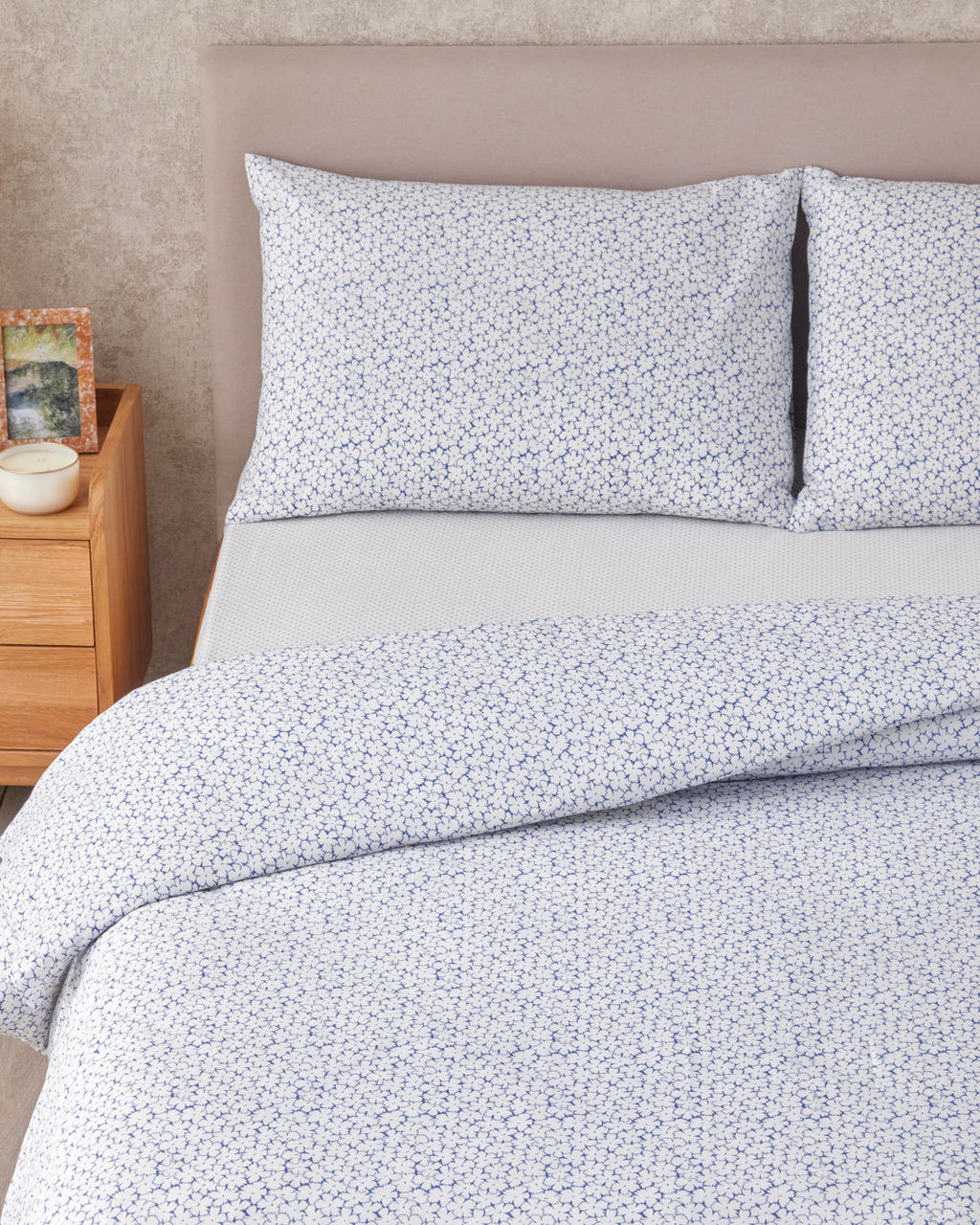 Sweet Violet Easy Iron Duvet Cover Set Oil (view 25)